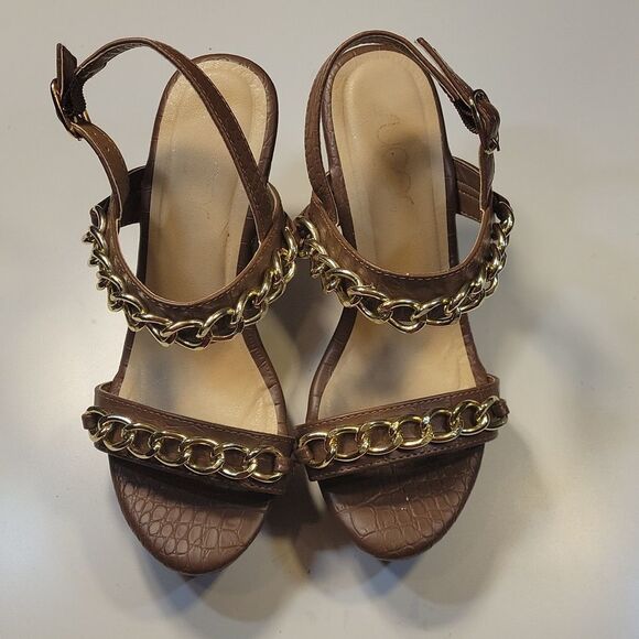 SUGAR PLASFORM WEDGE OPEN TOE ADJUSTABLE ANKLE STRAP/GOLD ACCENT CHAIN SANDAL - Picture 2 of 12